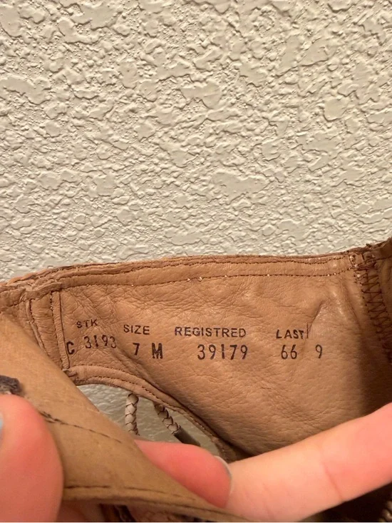 NWOB Corral Jessica Tall Top Leather Sandals - Tan - Size 7 - Picture 11 of 11